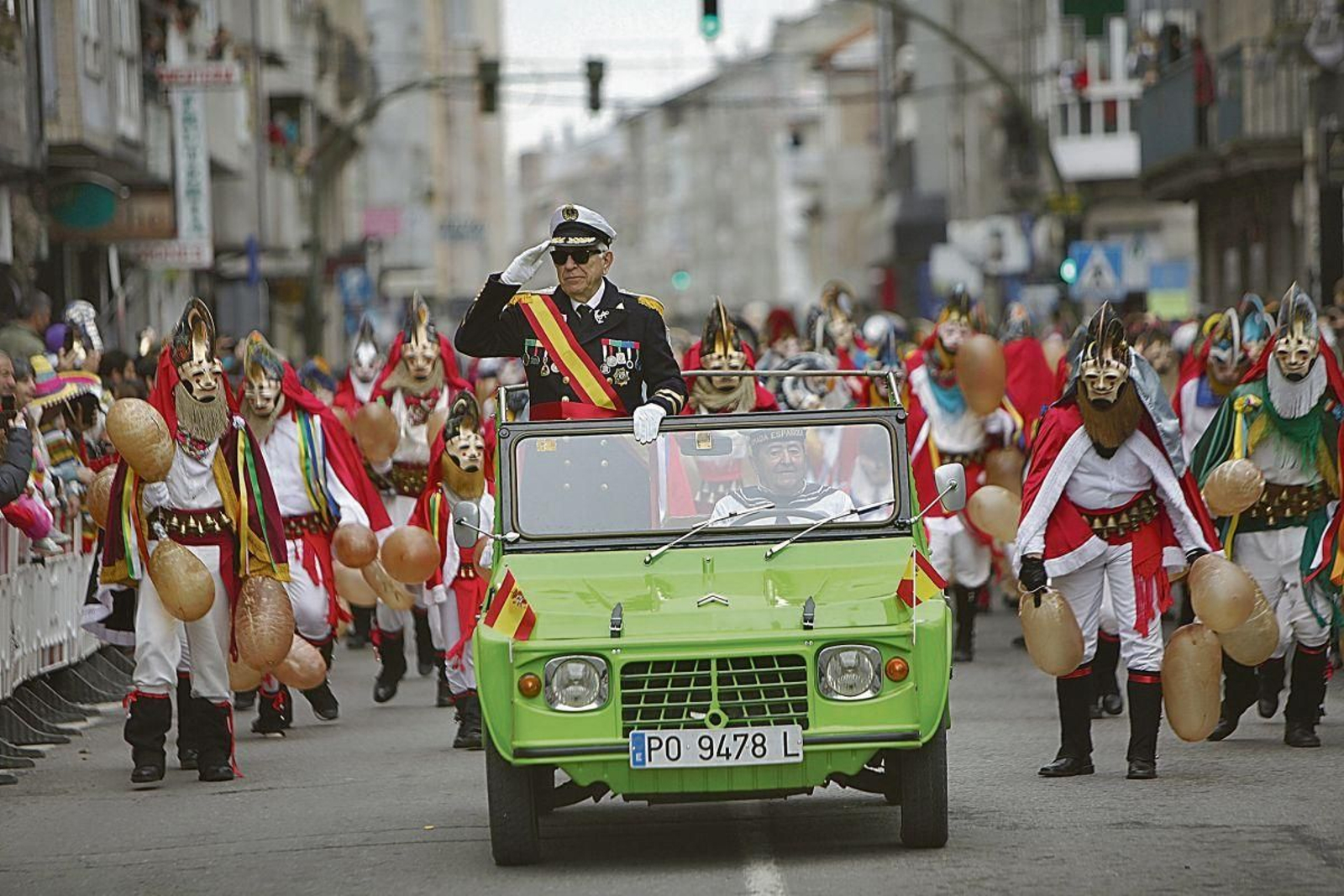 Miro Cerredelo, como “almirante” y “jefe del Estado”, lideró la comitiva.