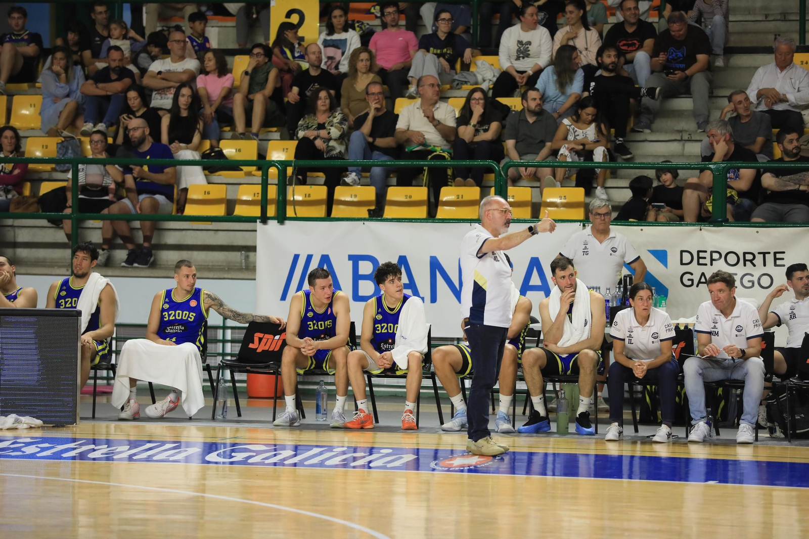 Galería | El Pazo y el COB sufren la primera derrota de la temporada ante el Cantabria