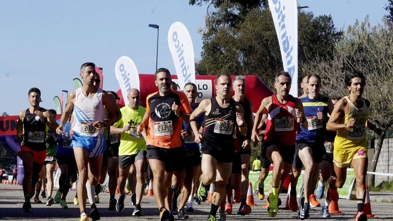La principal categoría masculina del circuito Run Run Vigo decidirá su campeón este domingo en la Milla Cidade de Vigo.