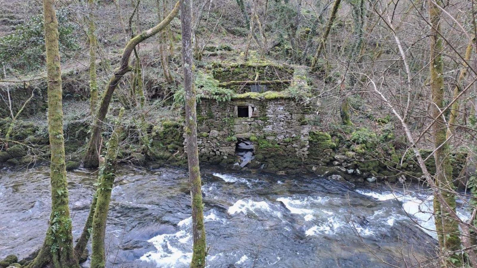 El antiguo molino de O Sardiñeiro, en A Teixeira.