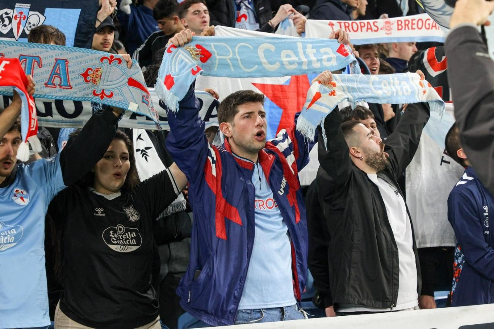 Galería | El Celta y el Olympique, un duelo de altura en Balaídos