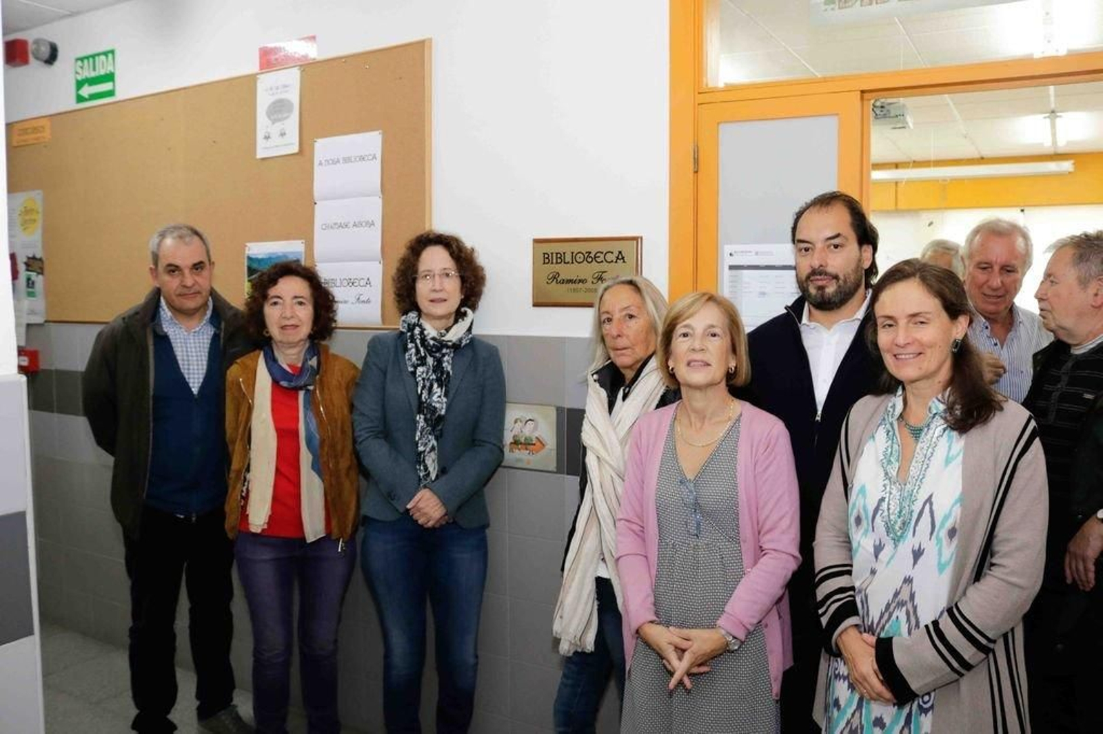 El IES Castelao descubrió una placa en la biblioteca.