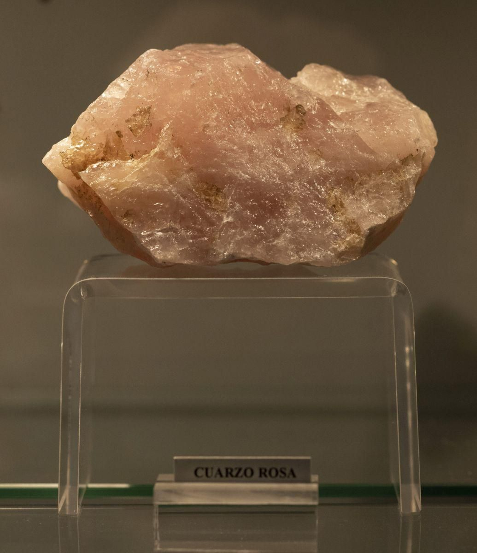 Vistosísimo cuarzo rosa.