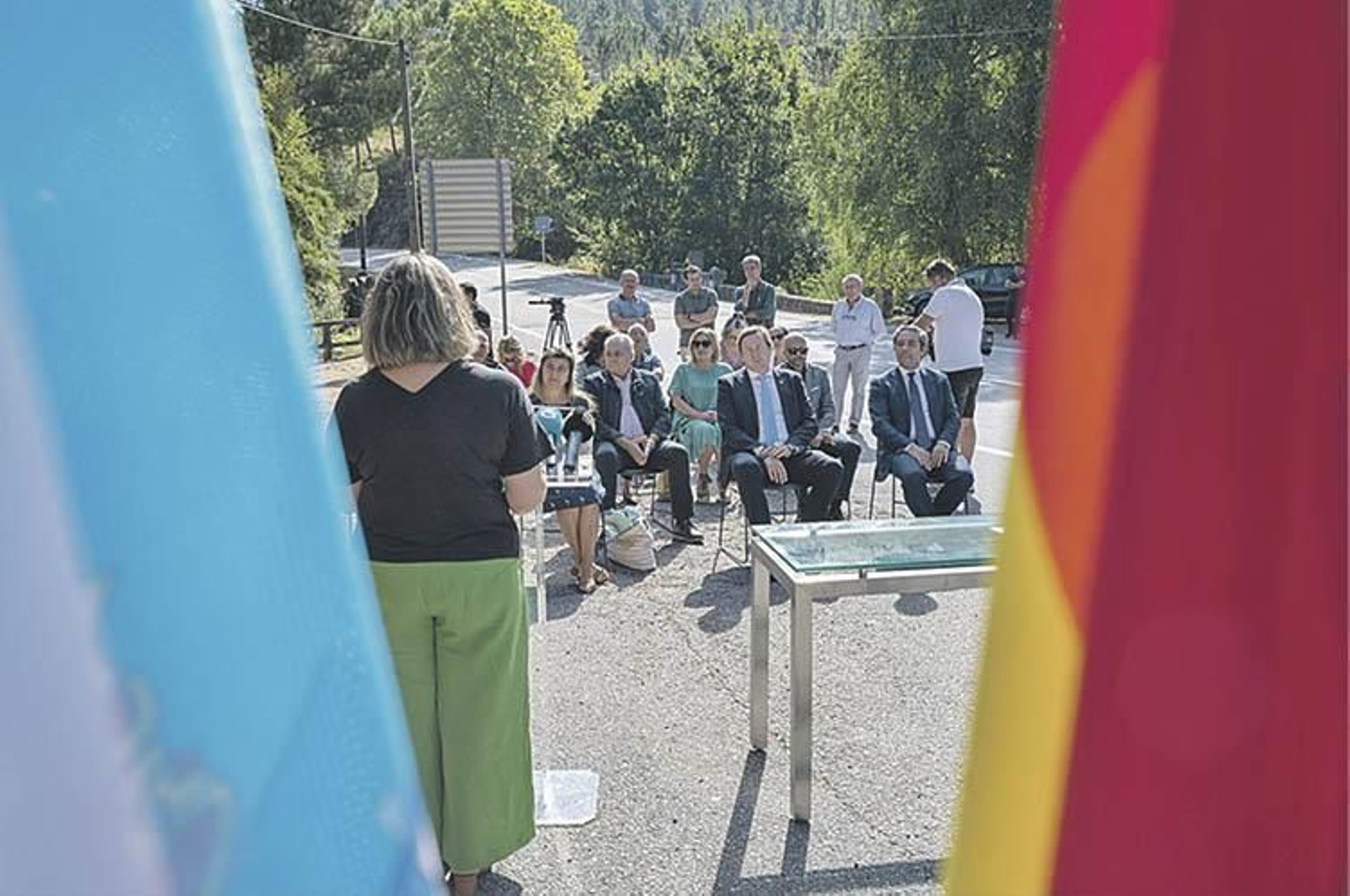 Alcaldes lusos y ourensanos en el acto de agosto en la frontera.