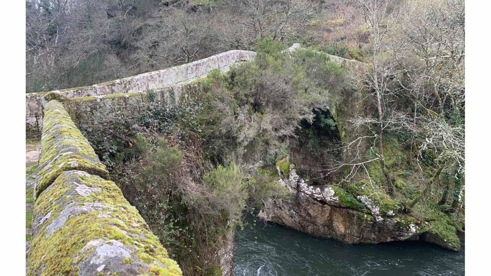 Silleda. Ponte Taboada, sobre el rio Deza. Une Lalìn y Silleda, es de la epoca medieval web