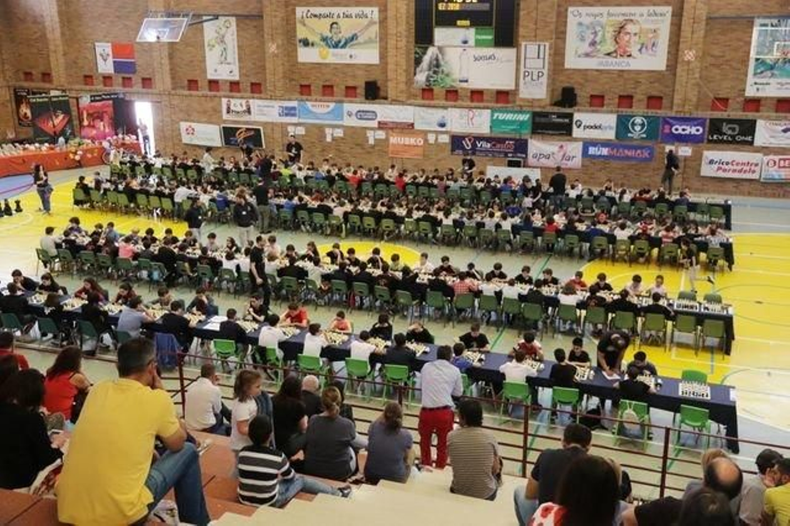 El pabellón de Maristas, abarrotado.