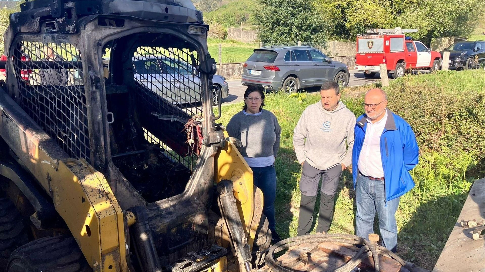 La máquina que ardió de madrugada en Cuntis.