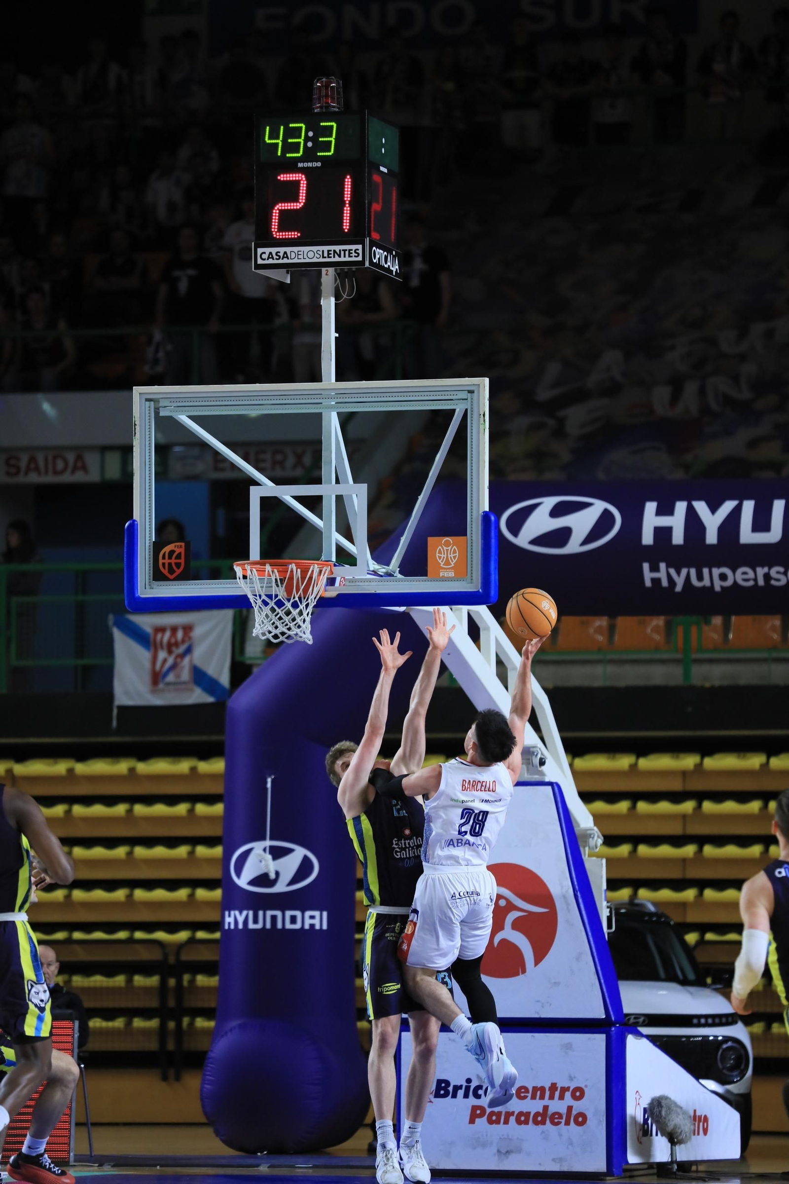 Galería | El Pazo, a reventar para el derbi COB-Obradoiro