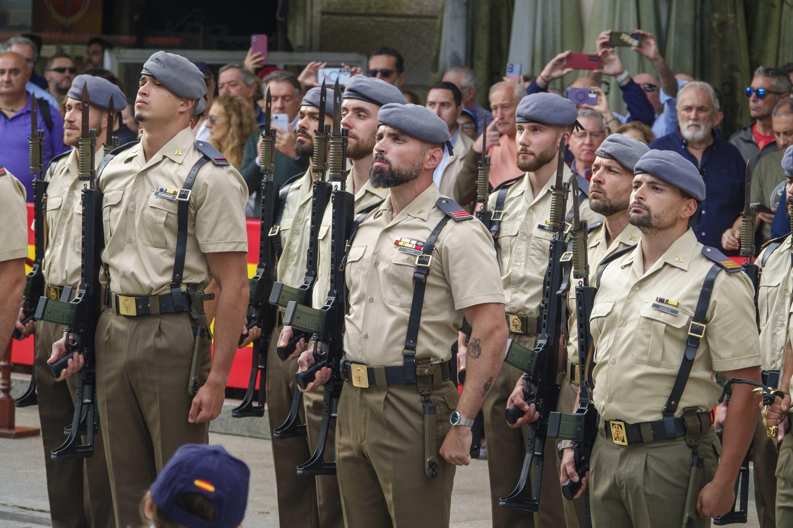 Galería | Comienza la programación del Día de las Fuerzas Armadas en Vigo