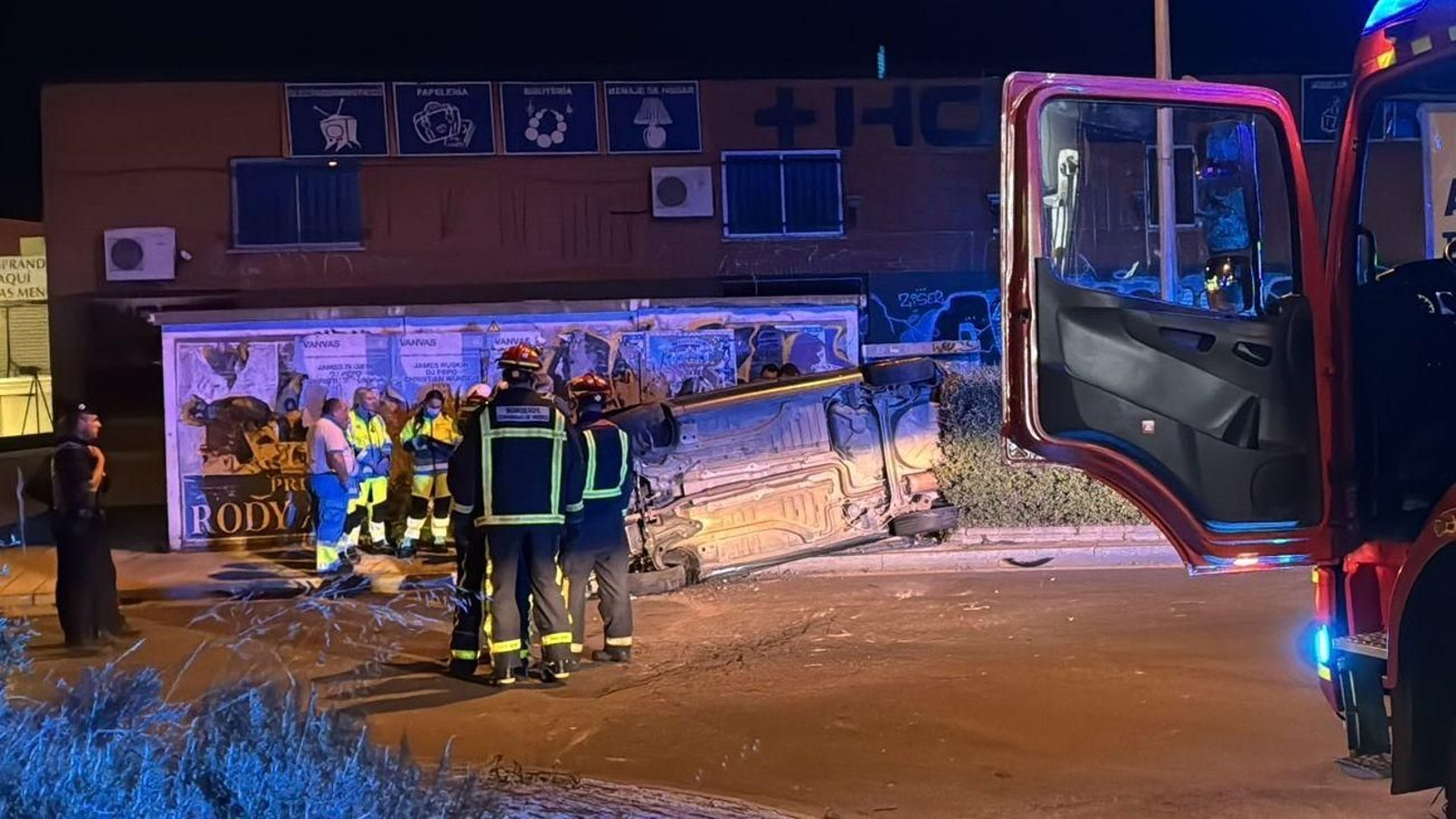 Vuelco de un turismo con 5 ocupantes en Collado Villalba.