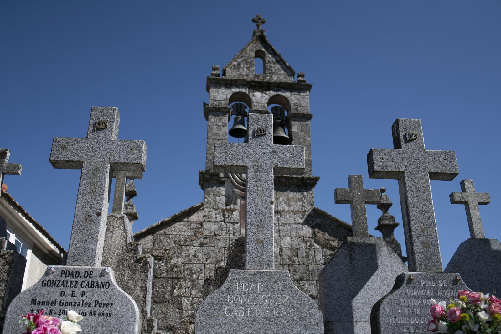 Galería | Así se encuentran los cementerios de Ourense tras ser saqueados