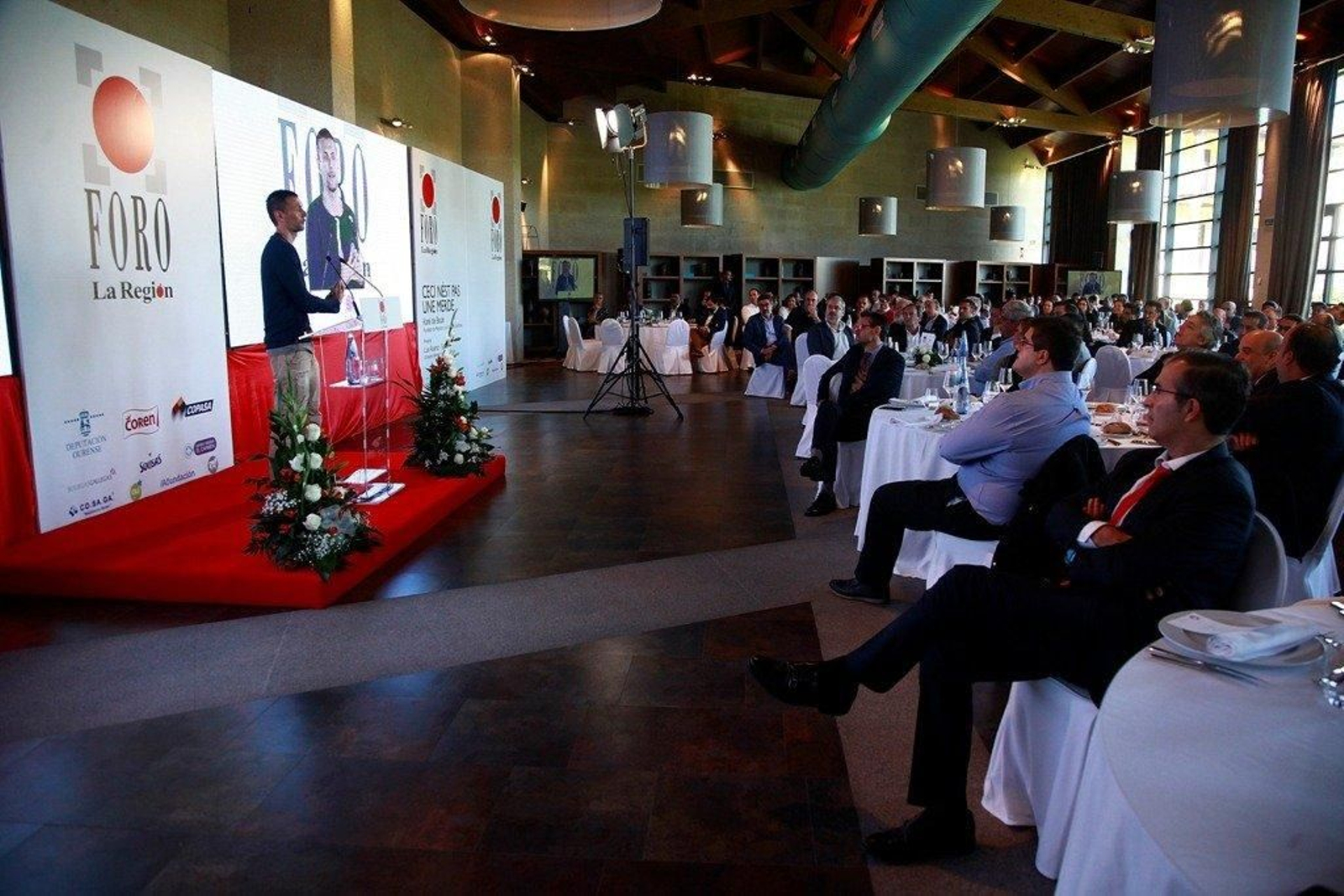 Karel de Beule, en el Foro La Región - 41