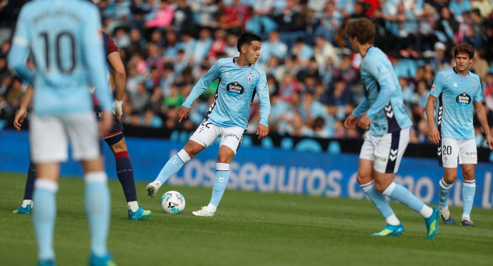 Galería | El Celta cae en casa ante el Levante