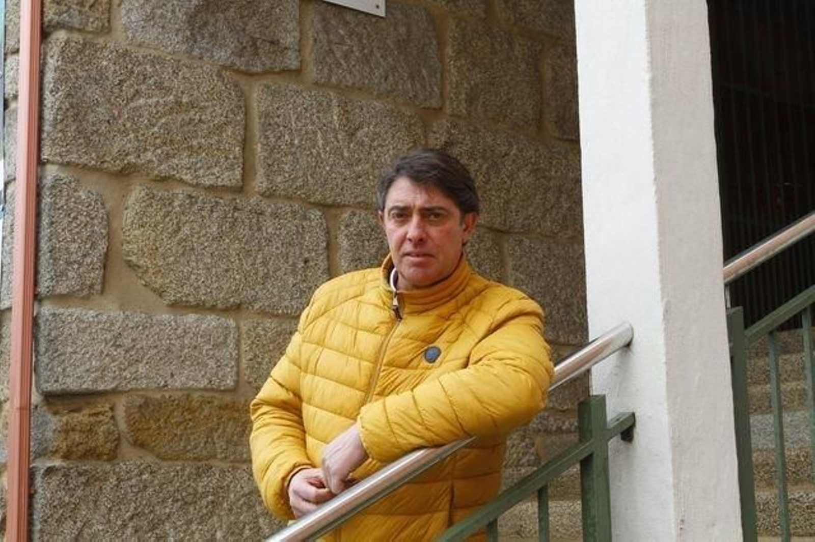 Antonio Fernández Veiga, frente al Museo do Entroido. (ANDRÉS CACHALVITE)