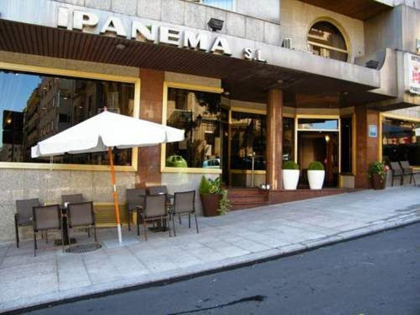 El Hotel Ipanema, en la calle Vázquez Varela.
