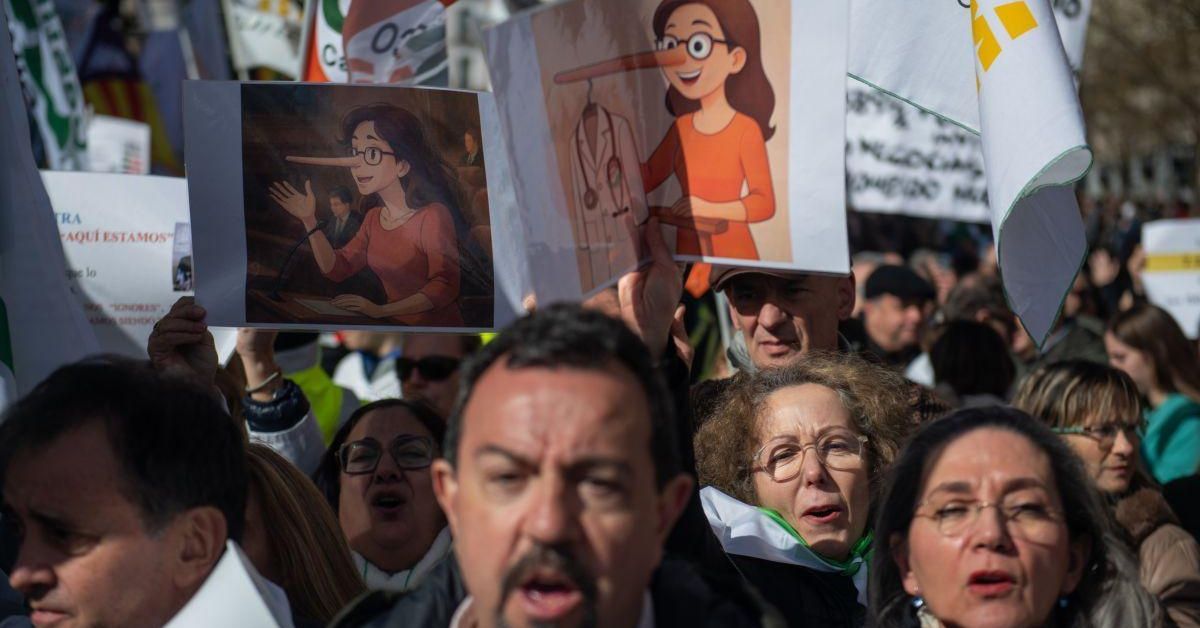 Los médicos llevan a Madrid su rechazo al Estatuto Marco