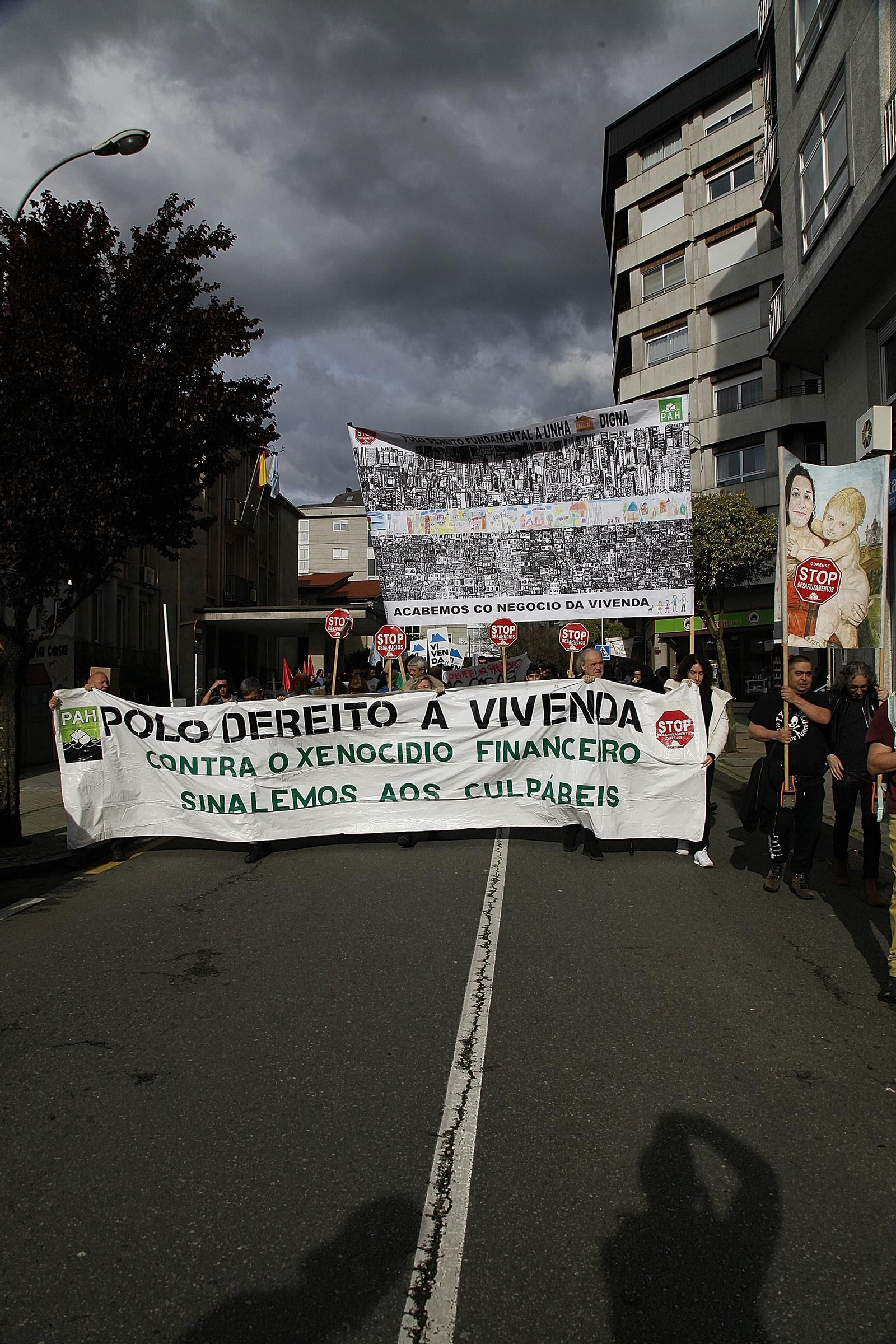 Galería | Ourense sale a las calles para   defender el acceso a la vivienda