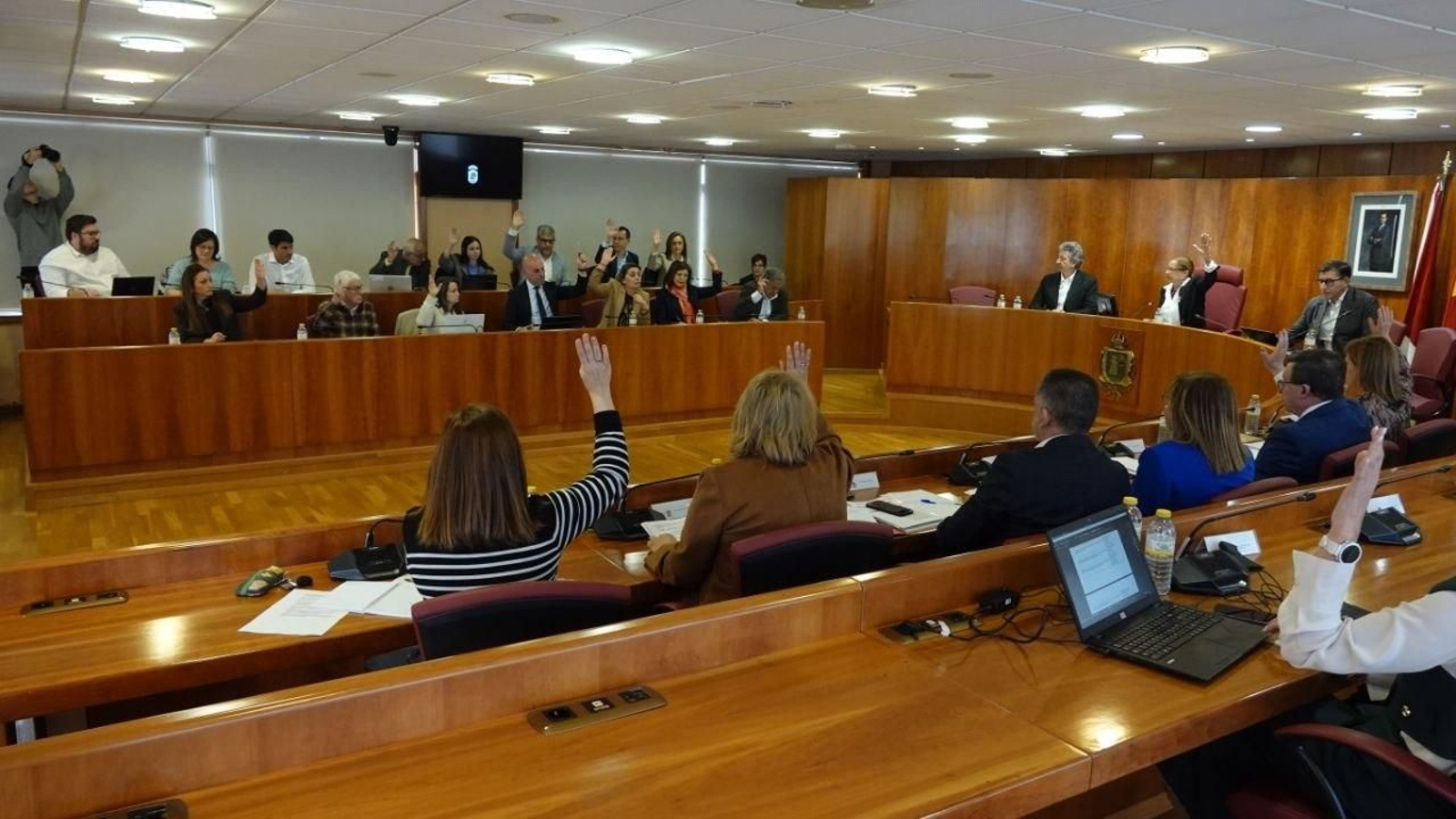 Una de las votaciones del pleno de Vigo de este lunes.