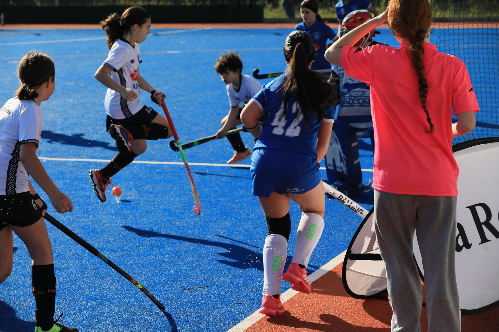 Galería | La cantera del hockey hierba ourensana disfruta con el Torneo + Deporte La Región