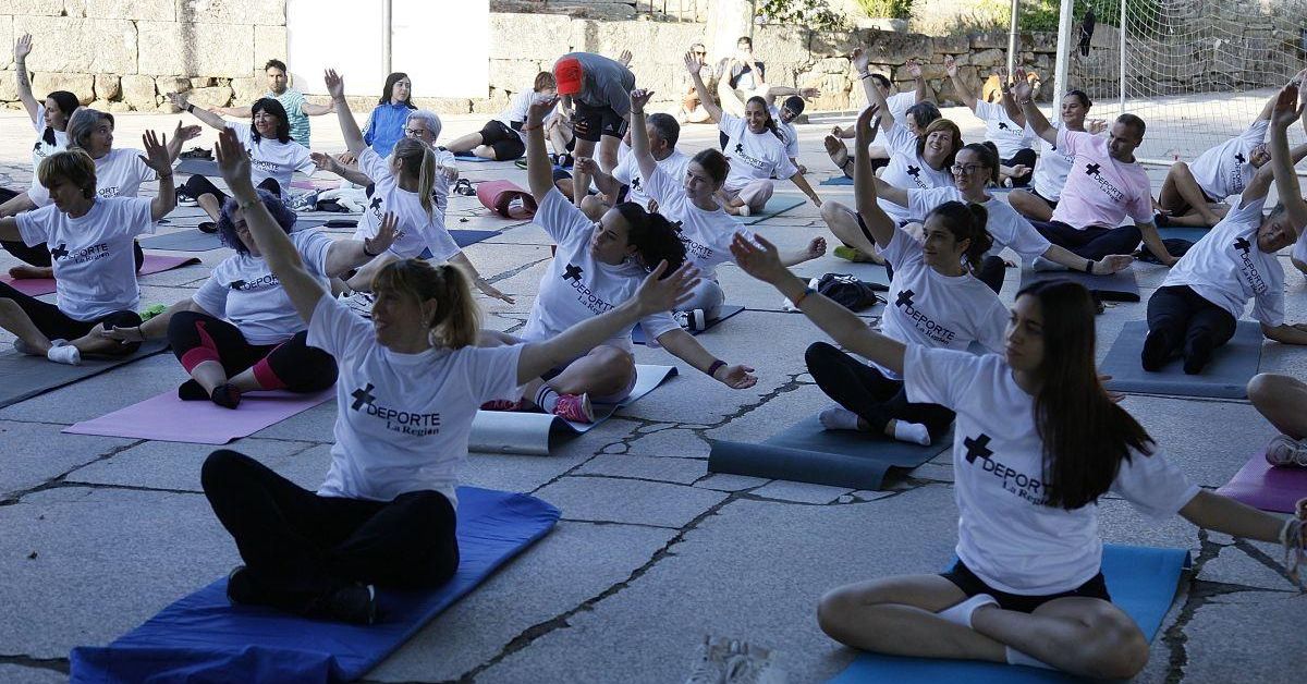 Esgos se toma un respiro con una tarde de yoga al aire libre