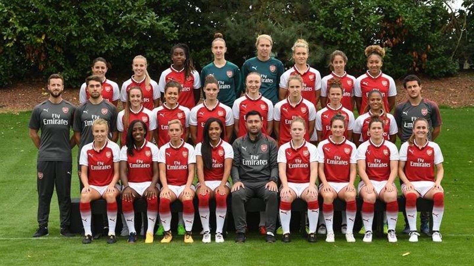 Arsenal Ladies team group with backroom staff. Arsenal Ladies Photocall. Arsenal Training Ground. London Colney, Herts, 6/9/17. Credit : Arsenal Football Club / David Price.