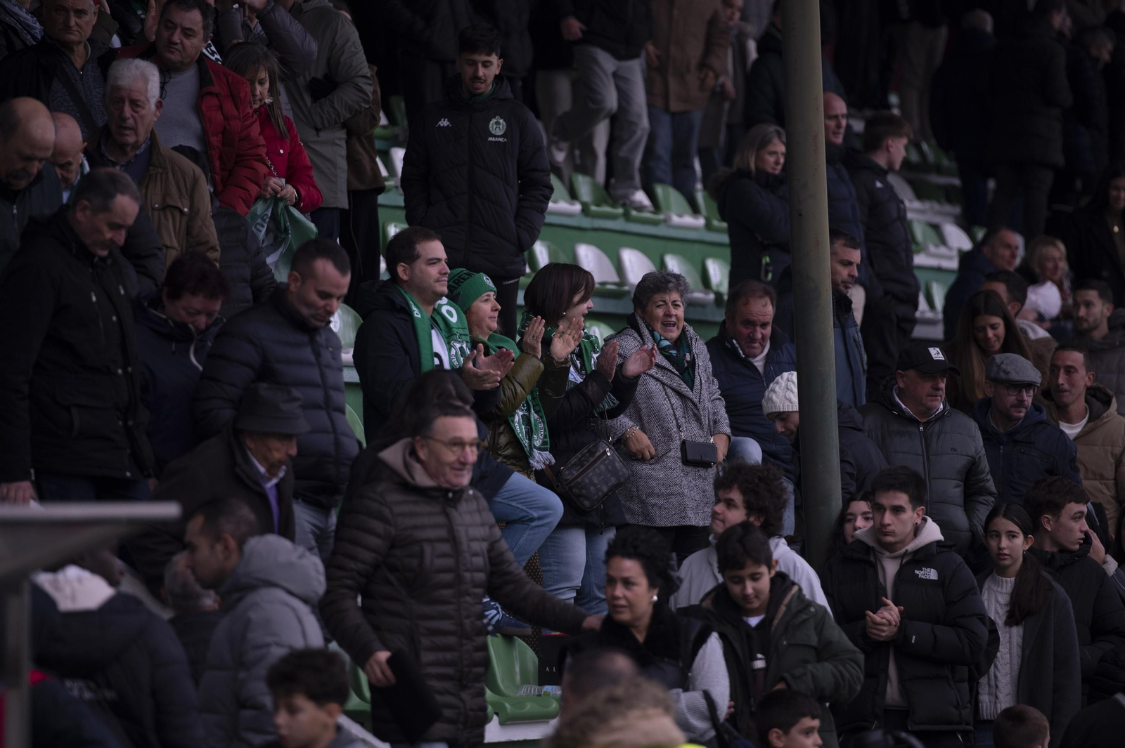 Galería | Espiñedo disfruta de la victoria del Arenteiro que pone fin a la mala racha