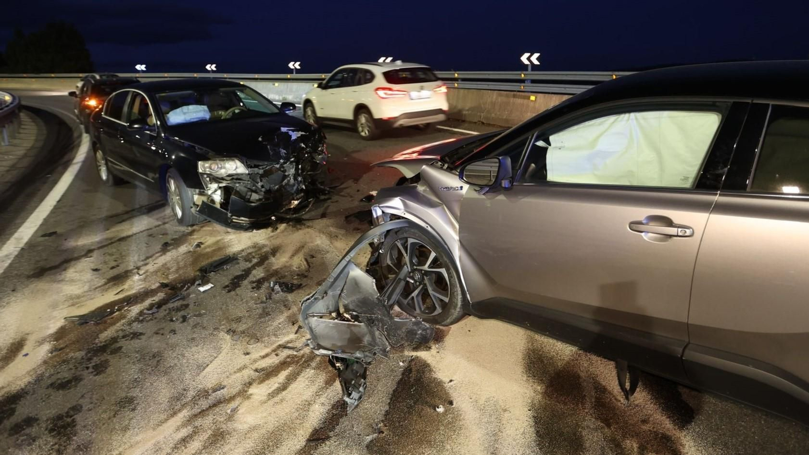 Los dos vehículos implicados en el siniestro. // Alberte