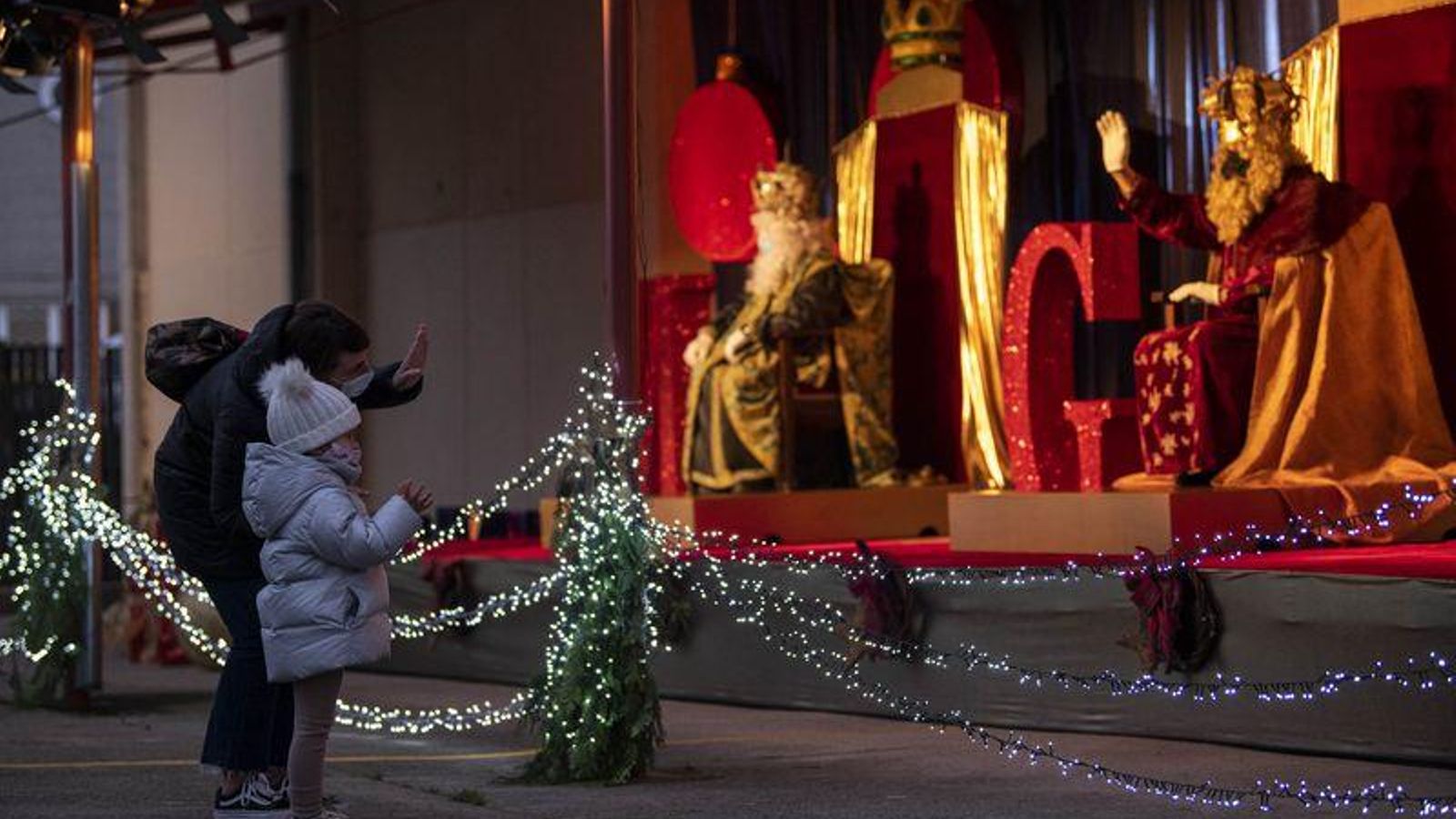 ALLARIZ (IES ALLARIZ). 05/01/2021. OURENSE. Recepción de SSMM los Reyes Magos en Allariz. FOTO: ÓSCAR PINAL 