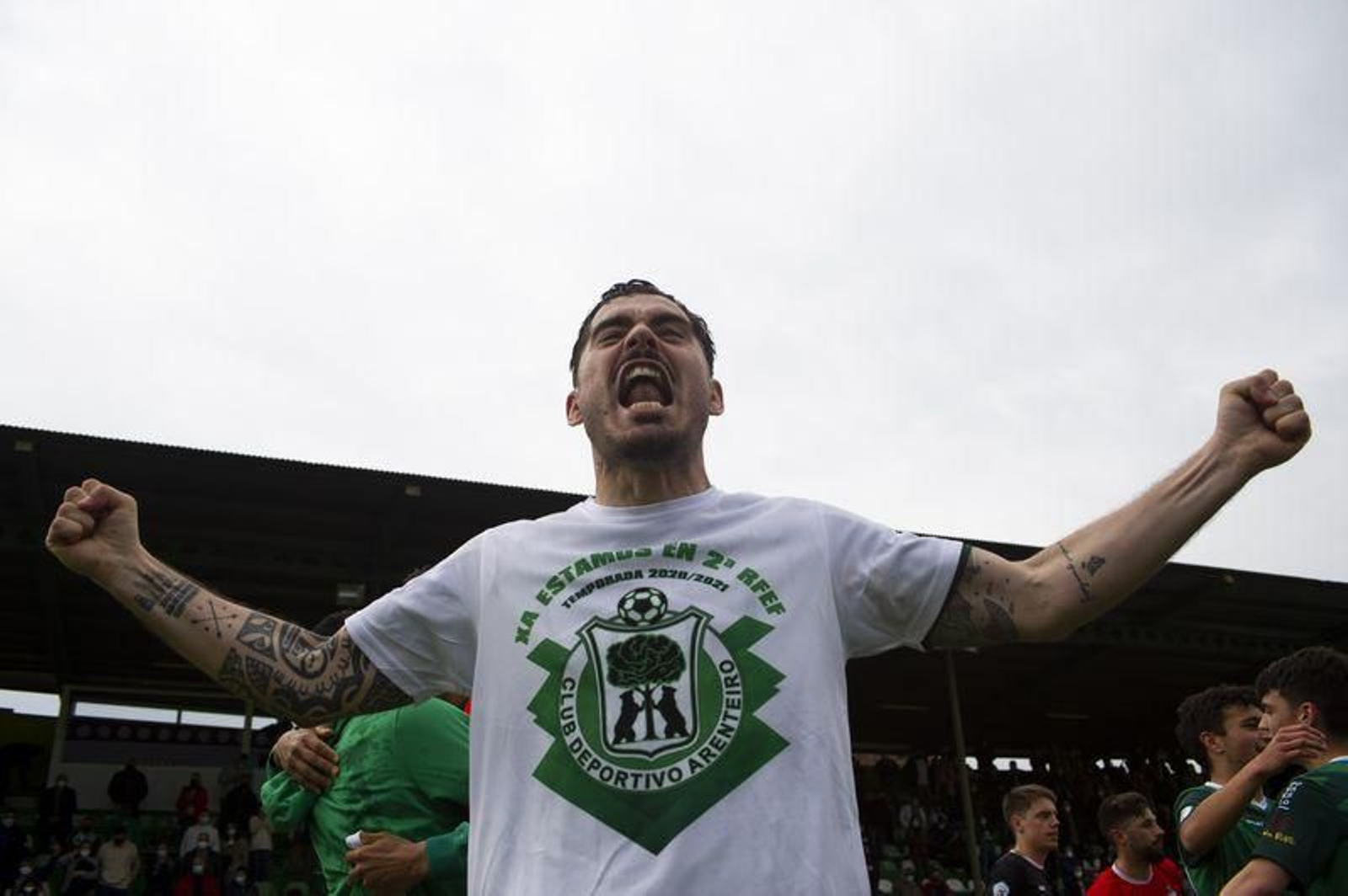 El Arenteiro celebra el ascenso a la Segunda Federación (MARTIÑO PINAL).