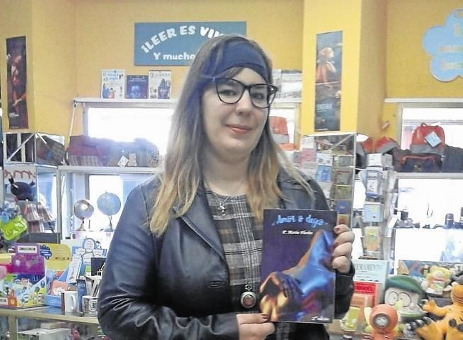 La escritora barquense ayer en la librería Murciego.