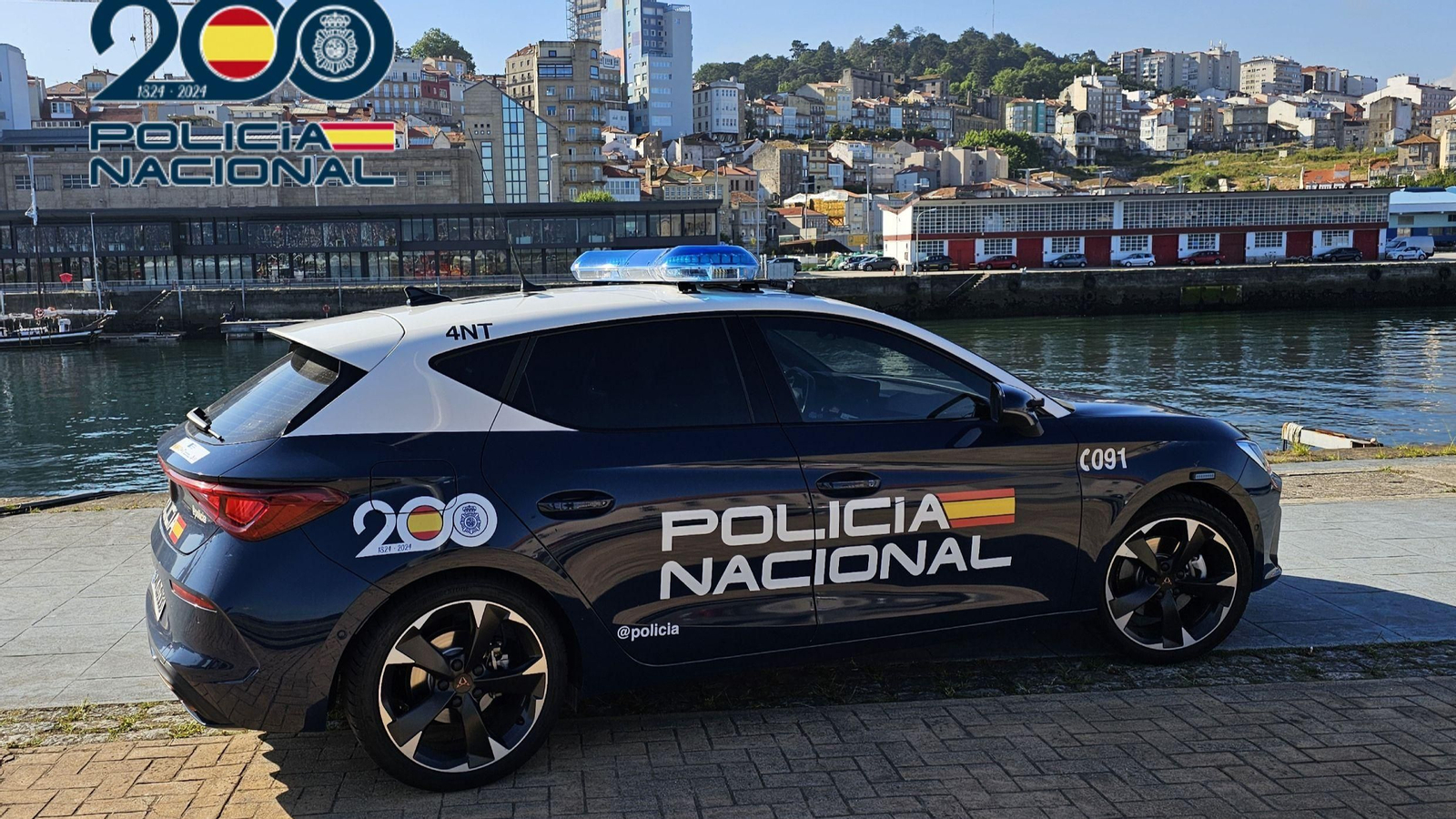 Policía Nacional en Teis.