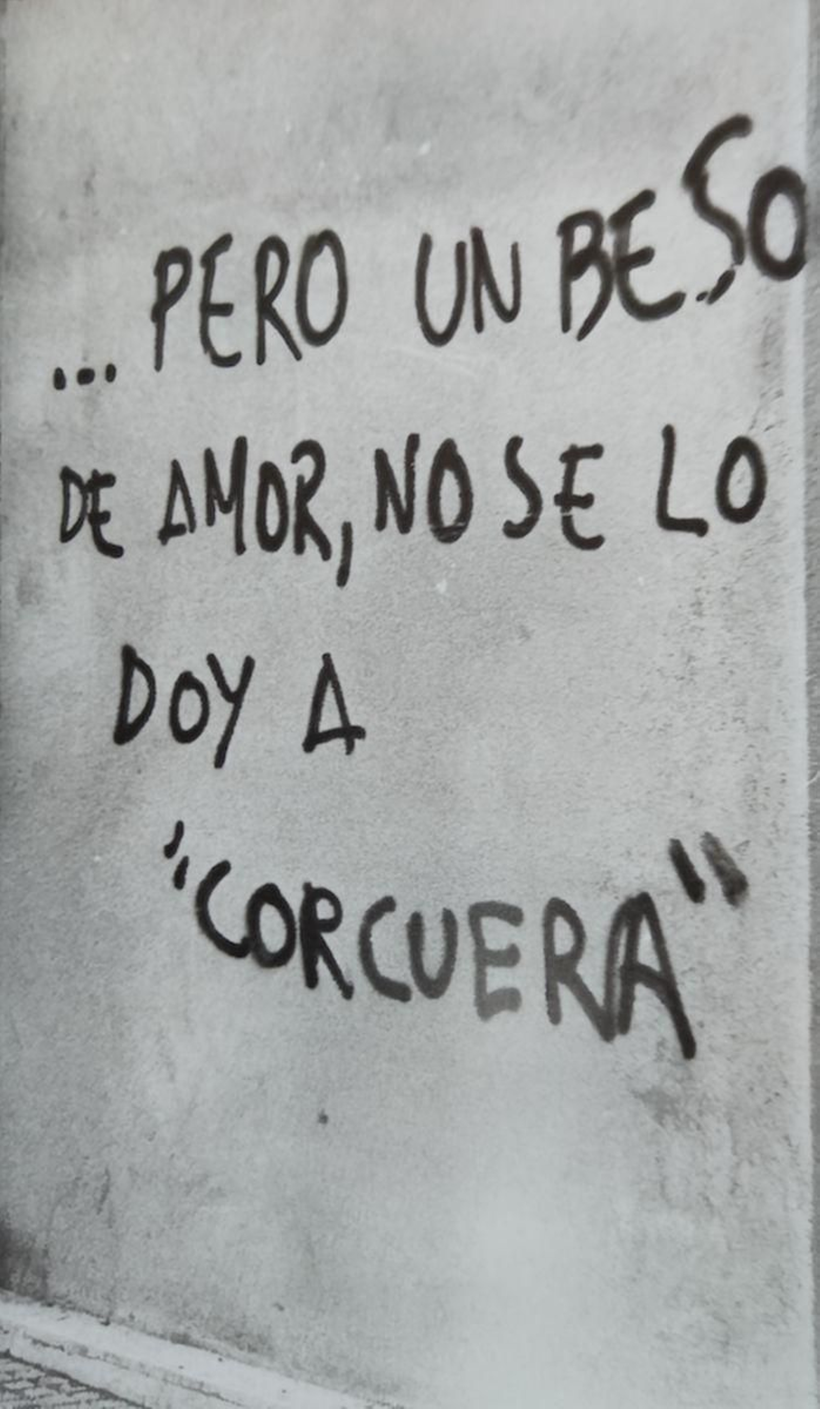 Las variadas votaciones celebradas en la transición dieron mucho material a las pintadas.