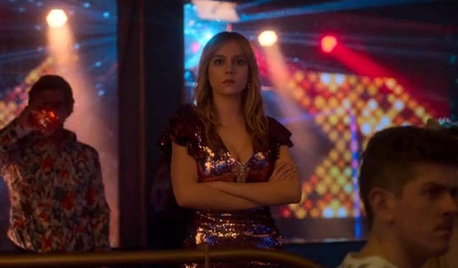 Ester Expósito con vestido de Zara.