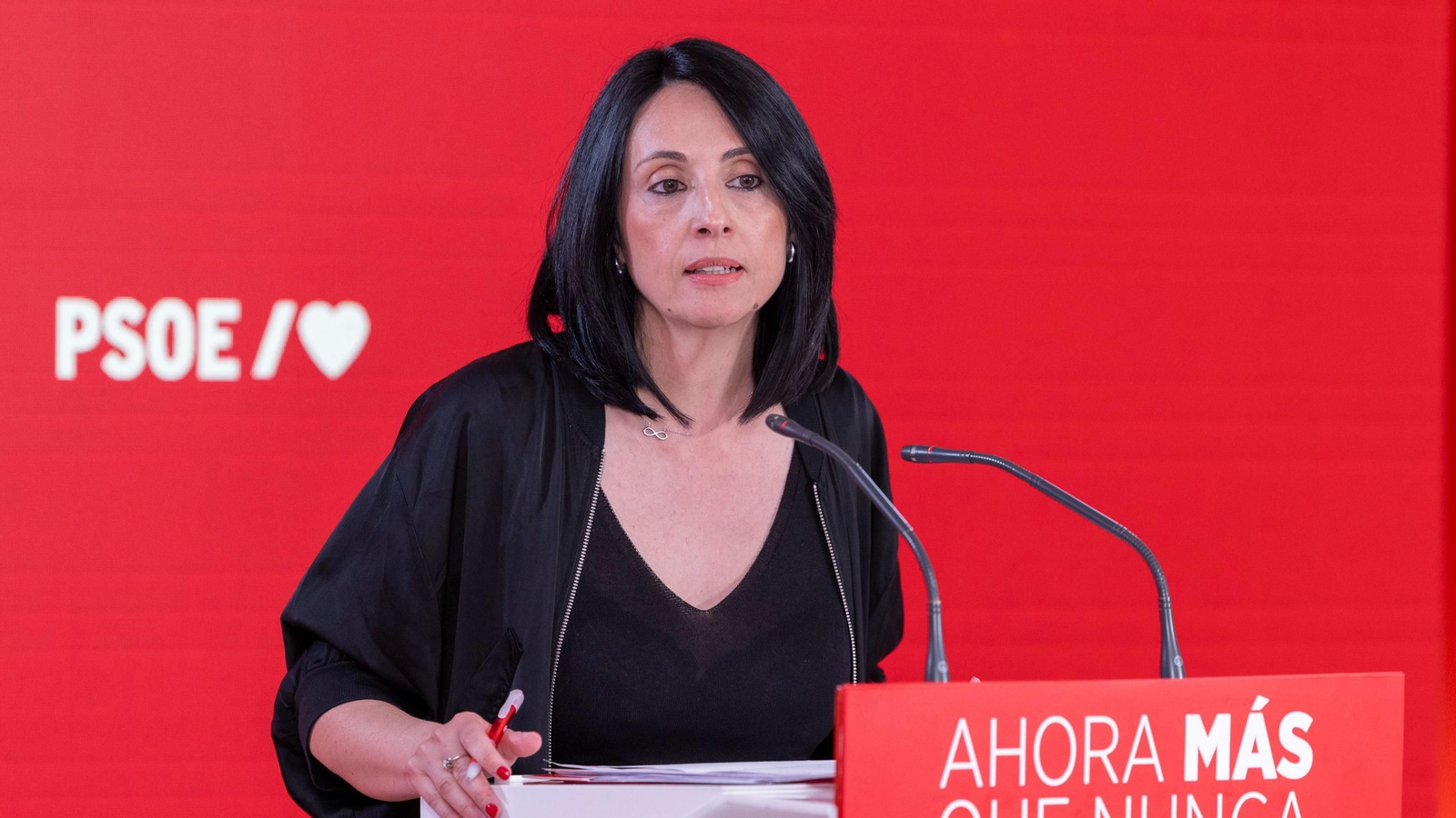 La secretaria de Organziación del PSOE, Rebeca Torró, en una rueda de prensa tras la Ejecutiva Federal en Ferraz.