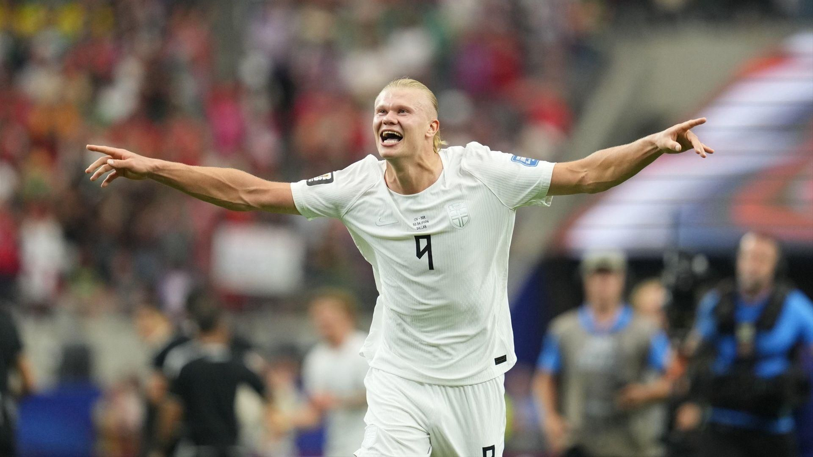 Haaland mete a Noruega en octavos del Mundial con un gol decisivo ante Costa de Marfil.