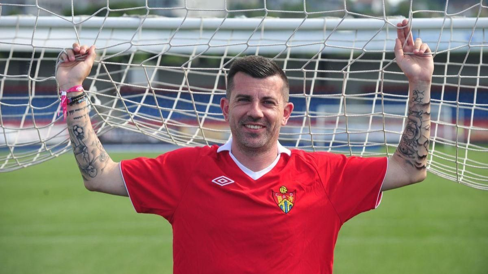 Iago Sanginés, exjugador de  CD Ourense,  en el estadio  de O Couto.