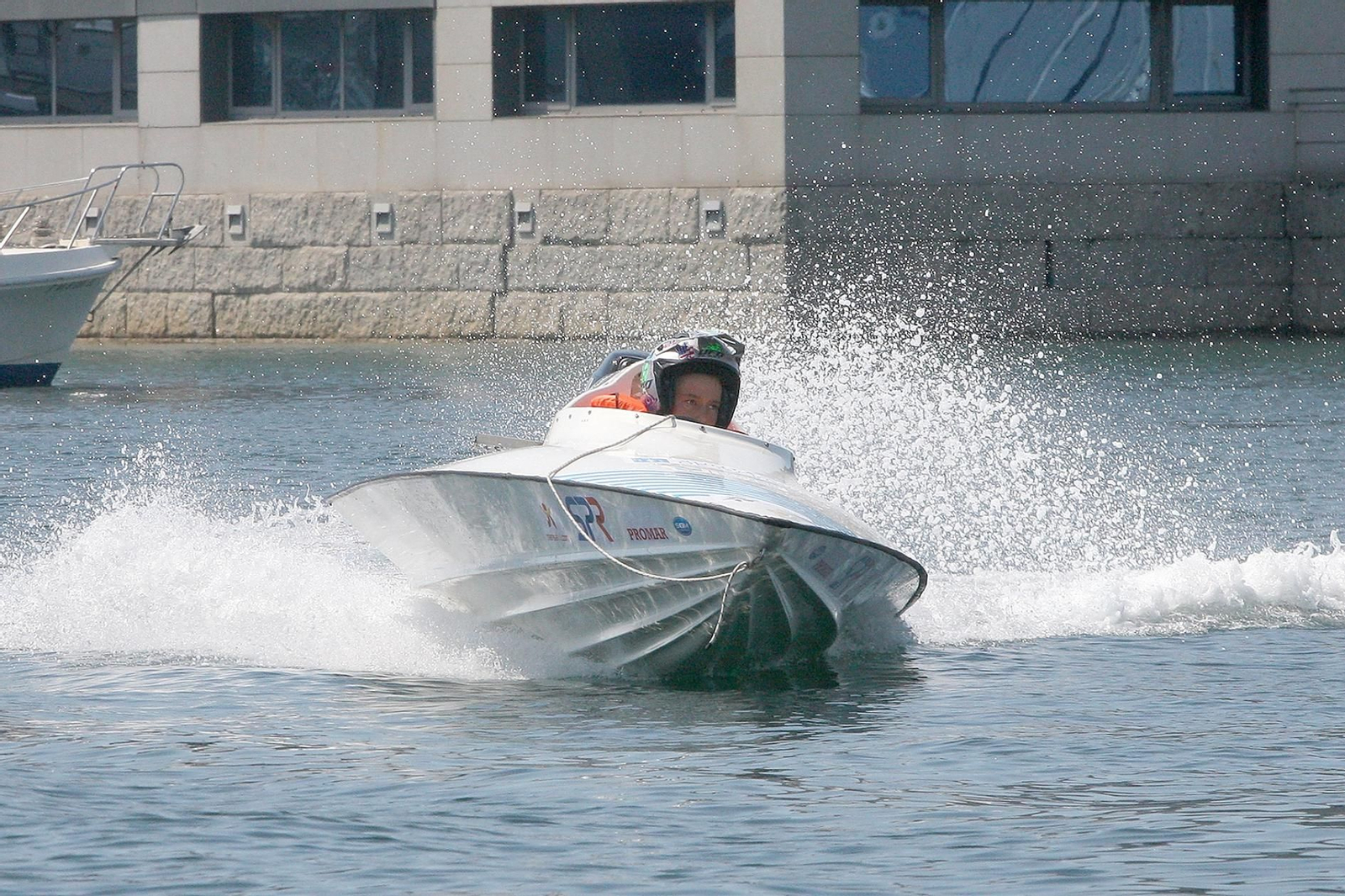 El vigués Alejandro Alonso acabó tercero en el Nacional de GT-15.