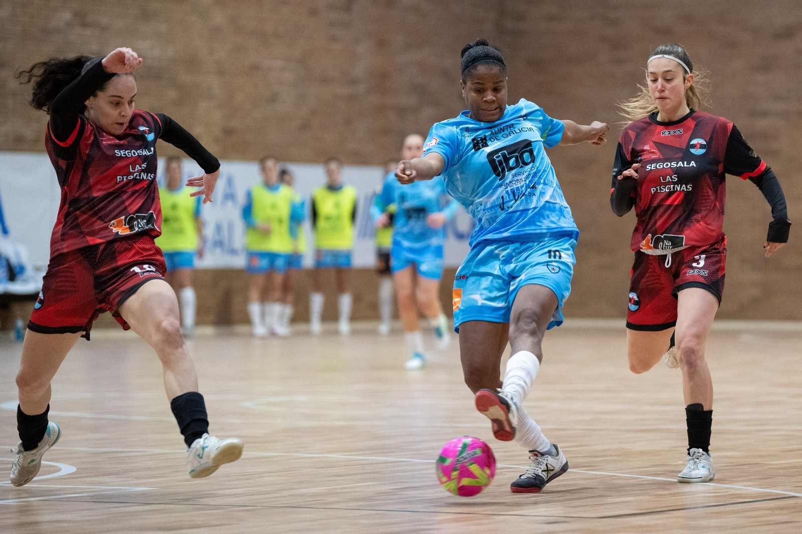 Galería | Así se vivió el intenso duelo entre el Estrela Cortega y Segosala