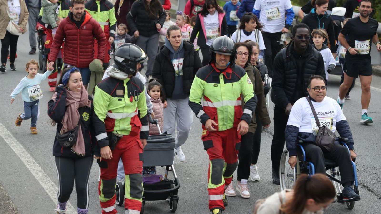Los bomberos y la versión ourensana de “Intocable”.