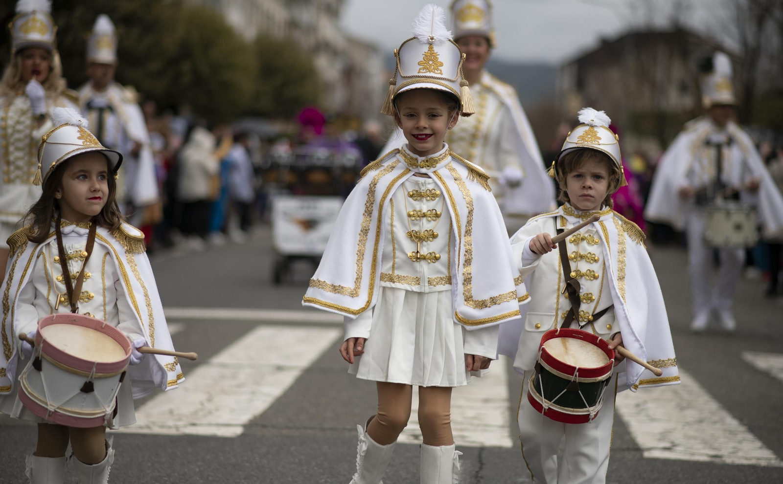 Galería | Verín vive su domingo de Entroido, el desfile en fotos