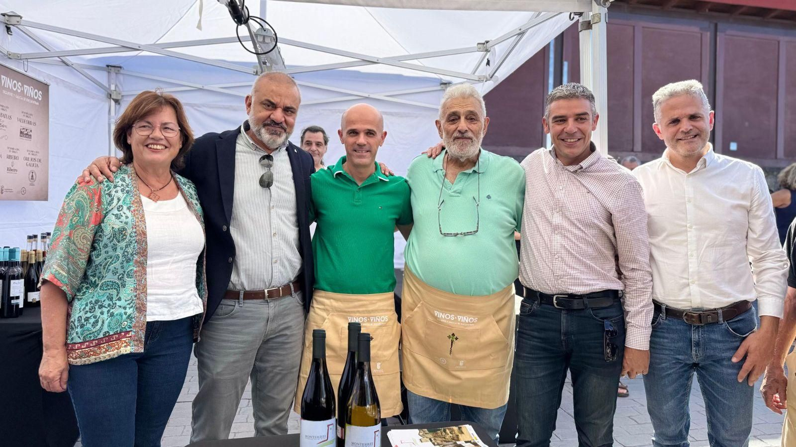 Representantes institucionales y de las distintas entidades participantes en el evento.