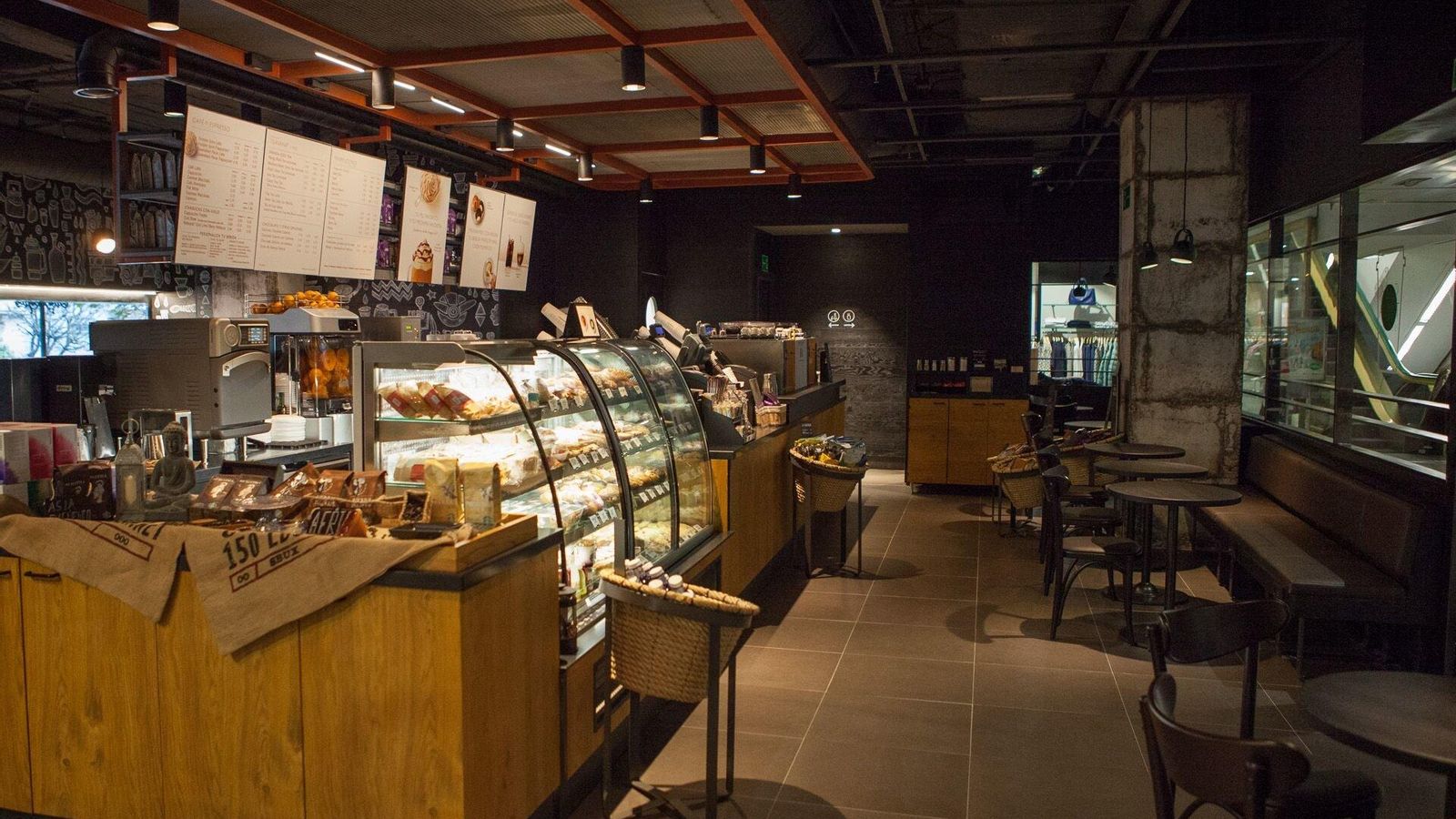 Local de Starbucks en Vigo.  @starbucks_es