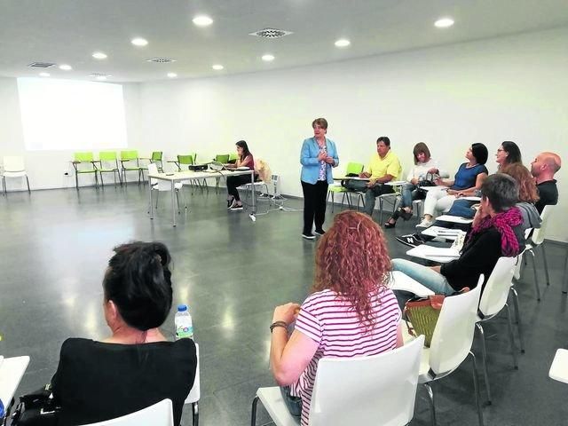 Uno de los talleres celebrado en el Auditorio Ilduara celanovés.