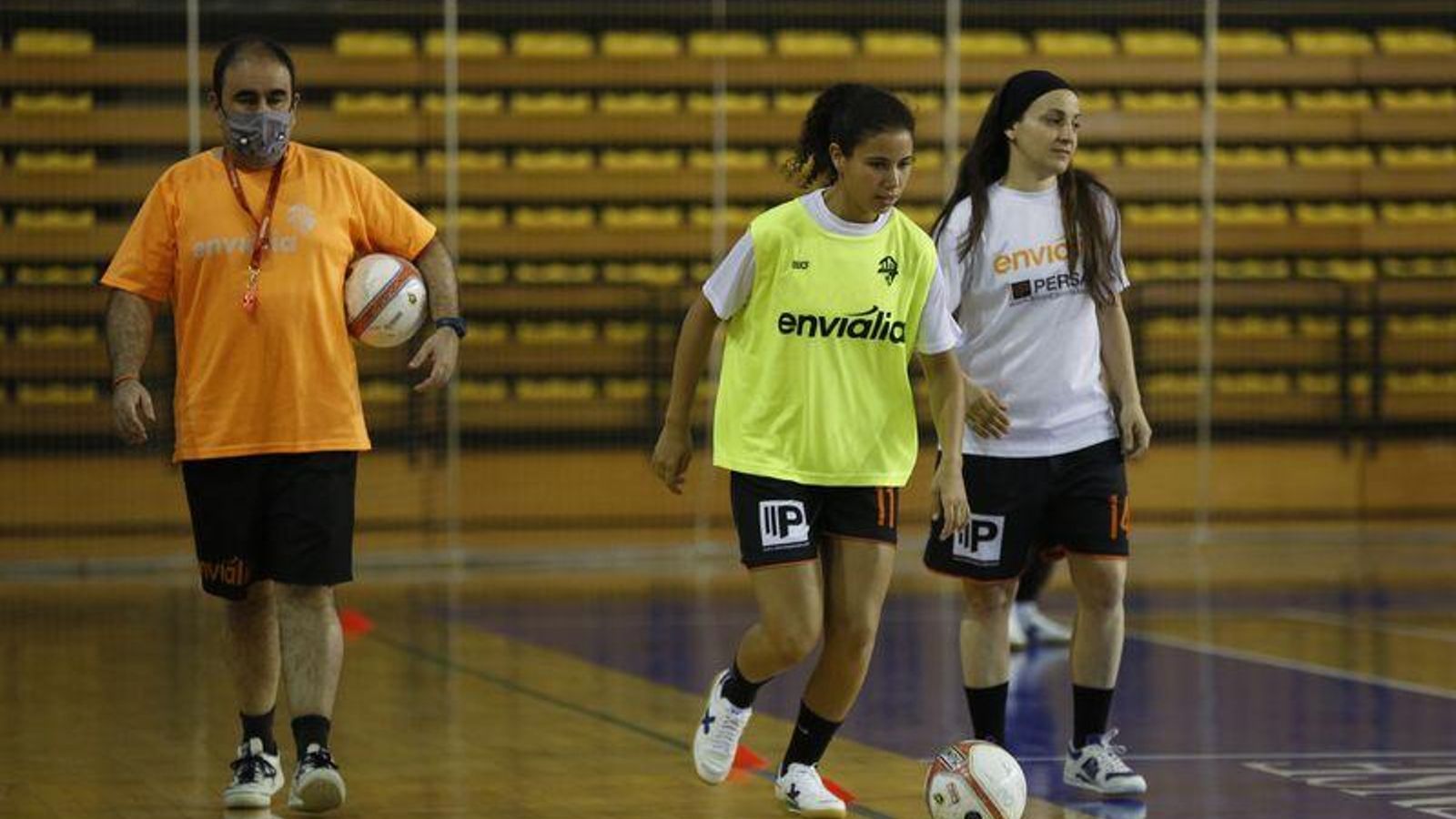 Ourense. 17/06/2020. Entrenamiento del Ourense Evialia Fútbol Sala femenino en el Paco Paz. Foto: Xesús Fariñas