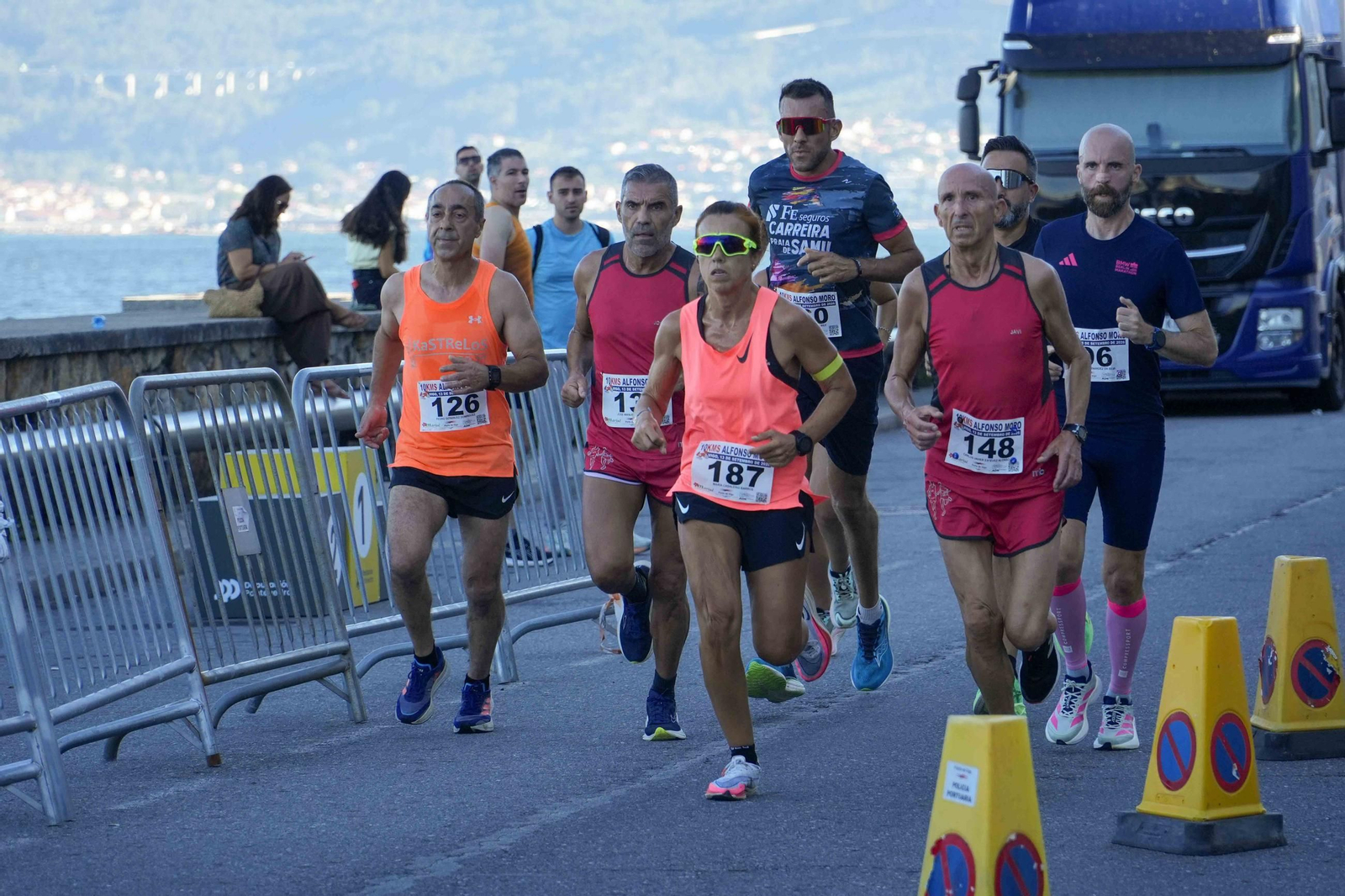 Galería | El puerto pesquero de Vigo acoge hasta cinco carreras organizadas por Carlos Adán