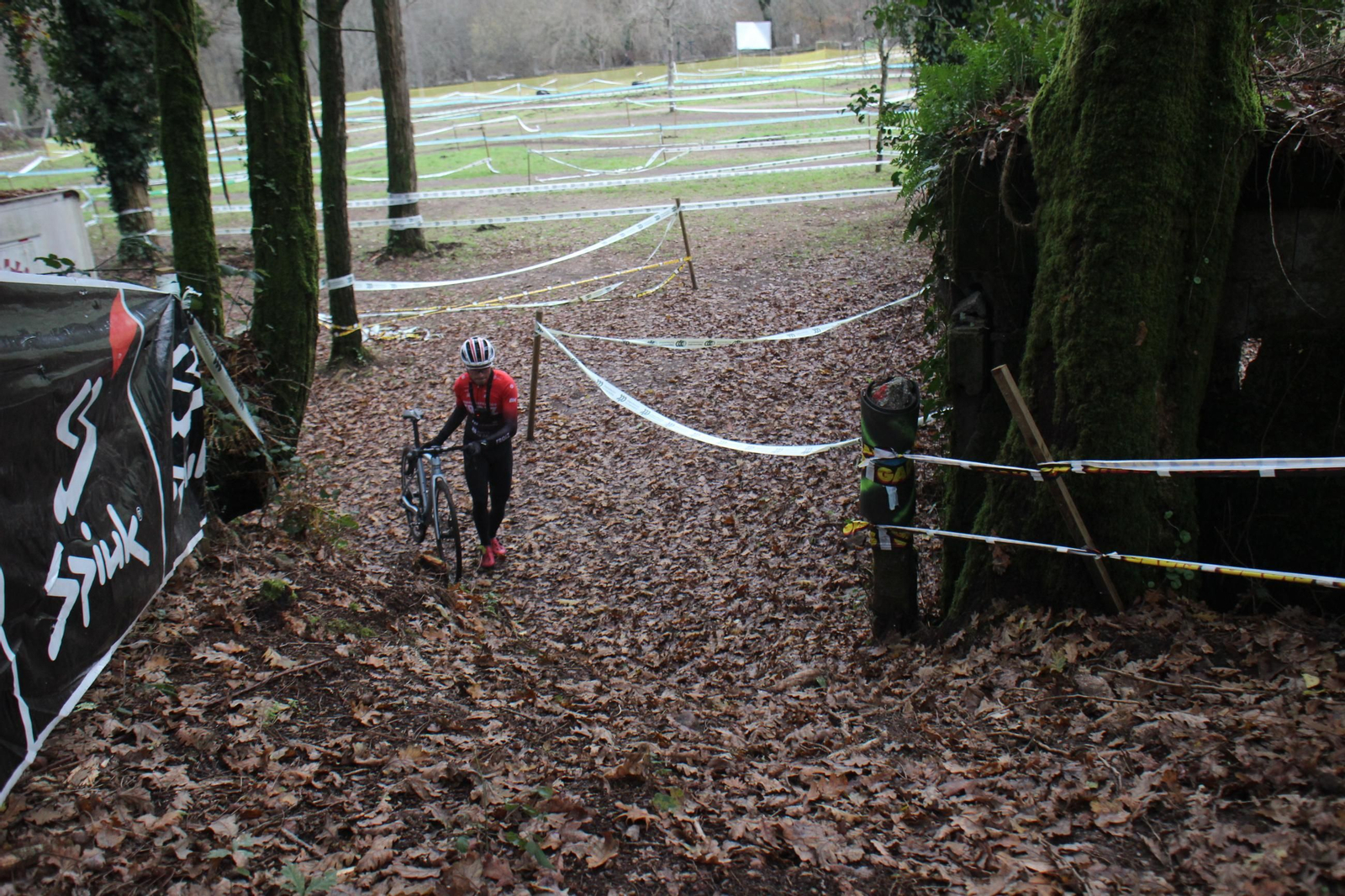 Galería | El campeón de ciclocross Miguel Rodríguez entrena en su Ponteareas natal