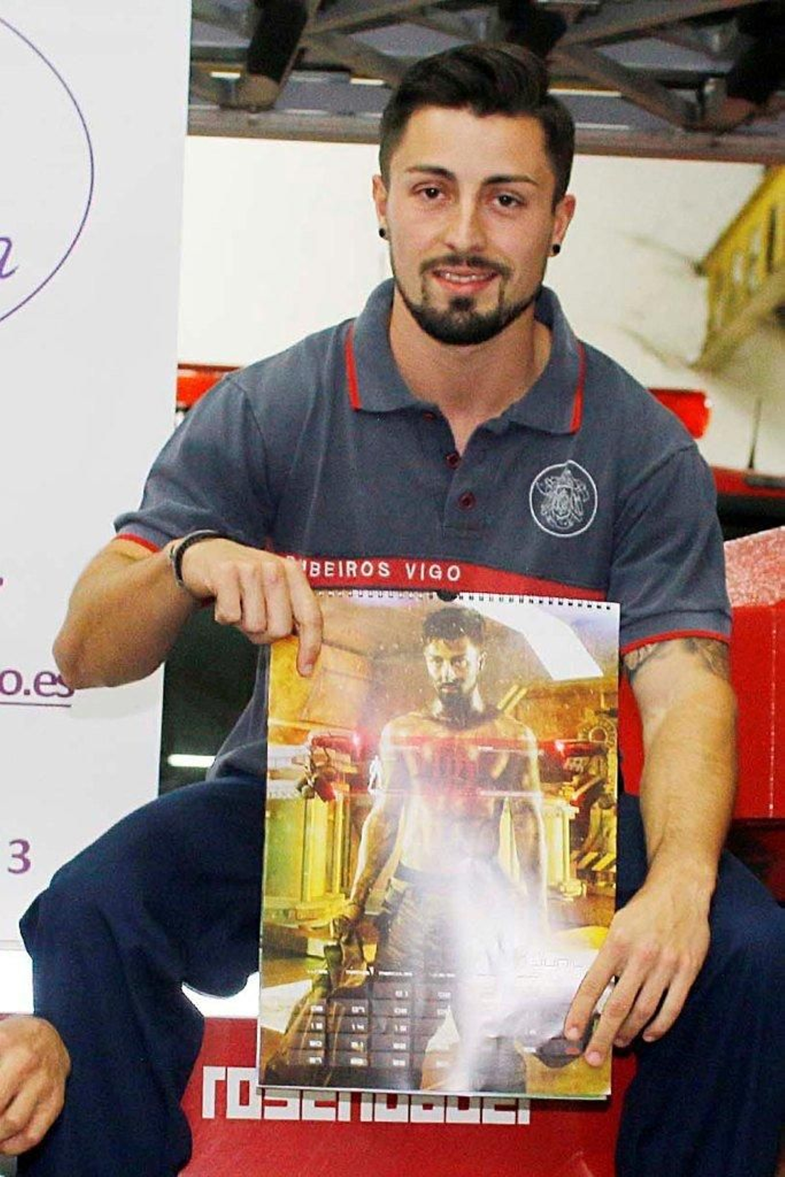 Calendario solidario de los bomberos de Vigo Foto JV Landín 08