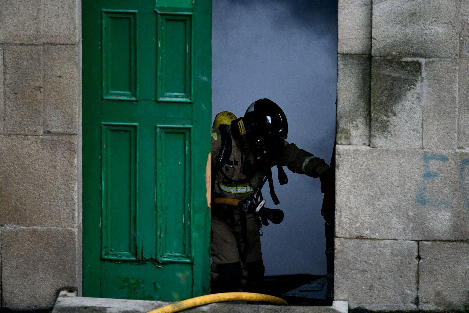 Galería | Así quedó la antigua Casa de Baños de Ourense tras el incendio