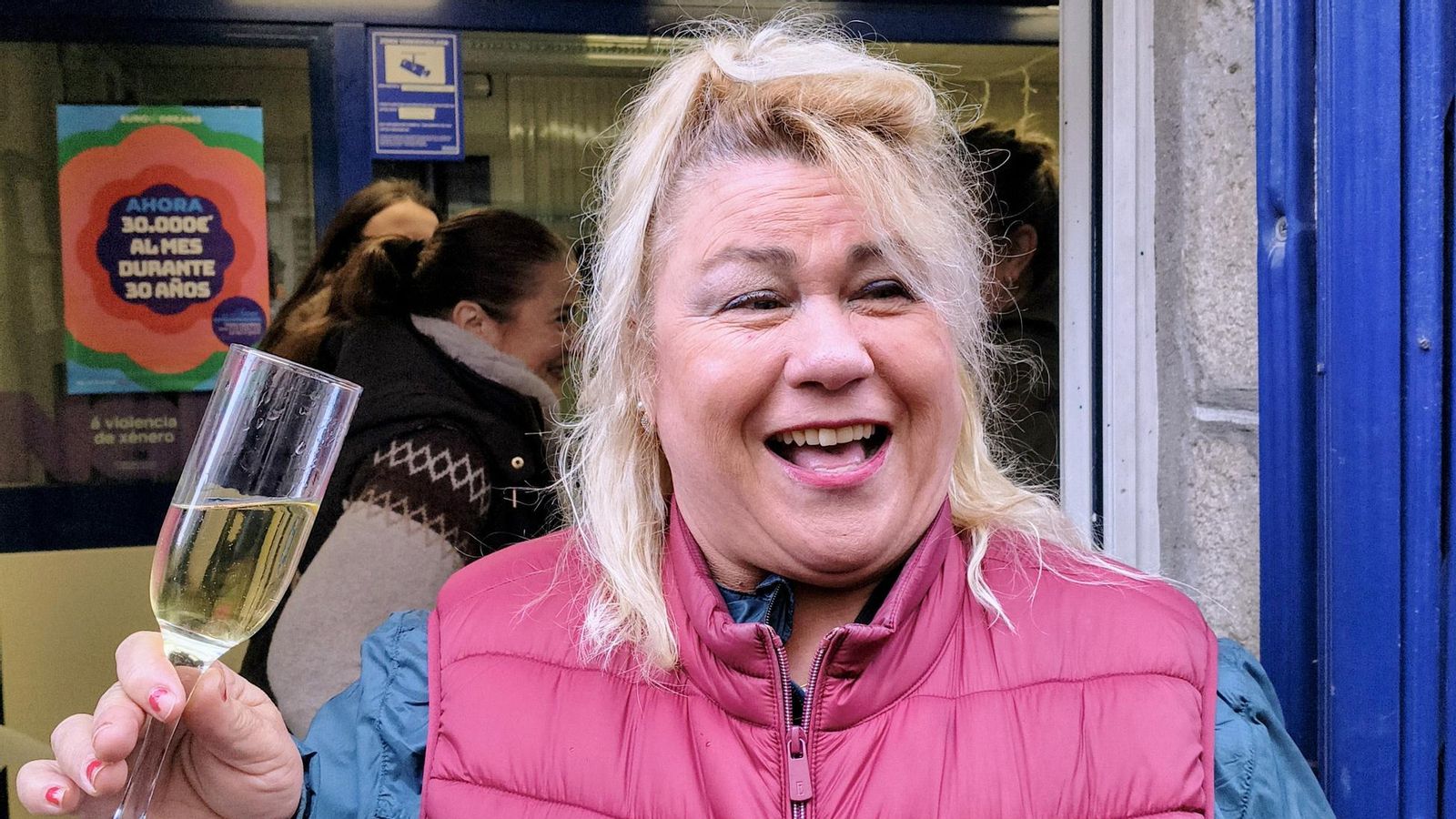 Olga logró 200.000 euros gracias a un décimo que compró su marido antes de embarcar a las Islas Malvinas.