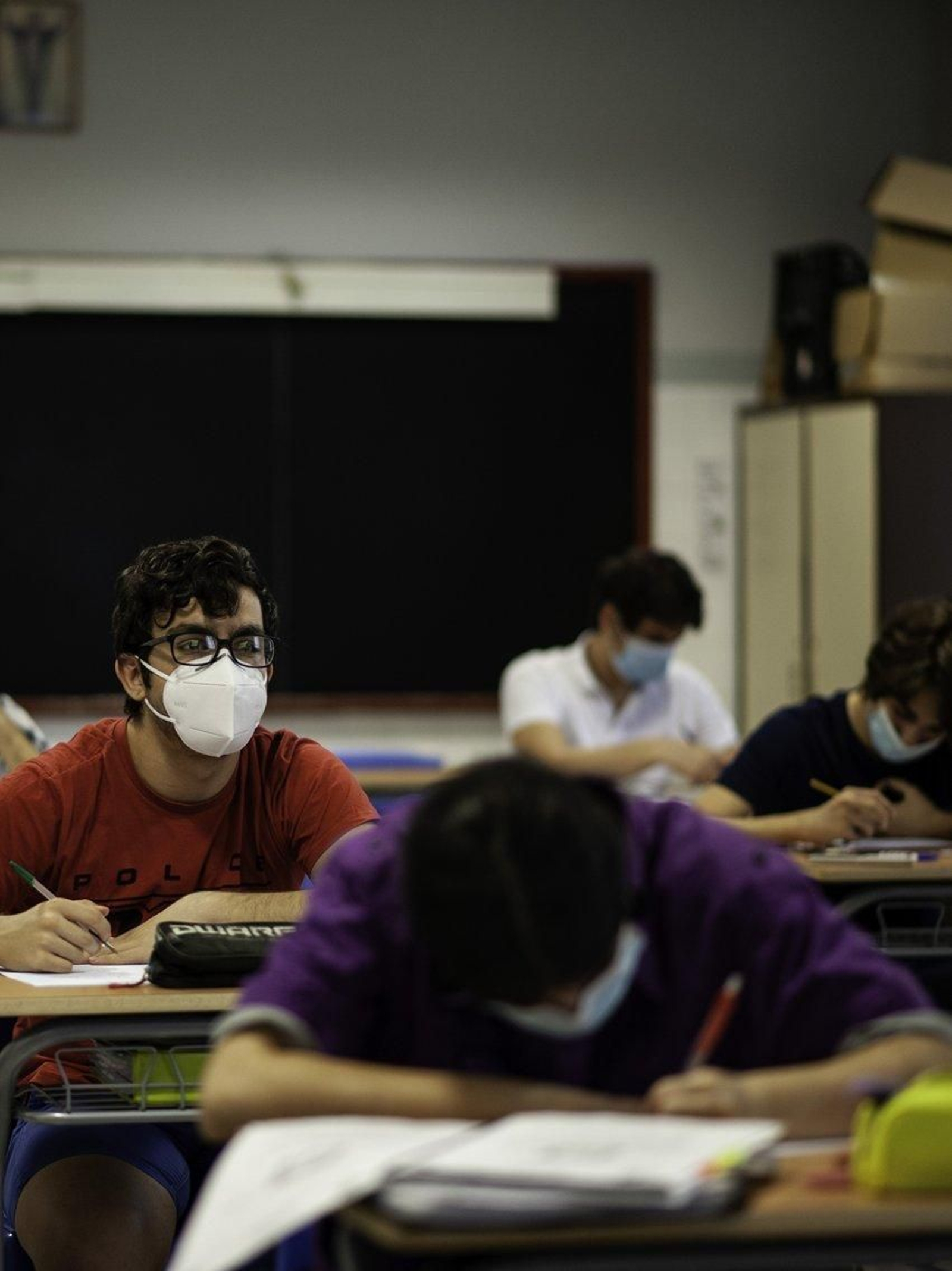 Ourense 25/5/20. Primer día fase 2 estado de alarma. Clases bachillerato en el colegio Salesianos. Fotos Martiño Pinal